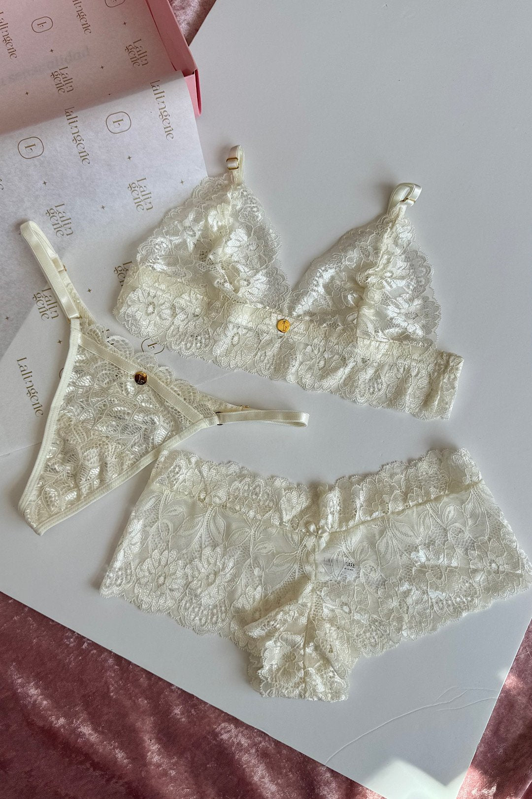 TRIO MIA CACHETERO + HILO