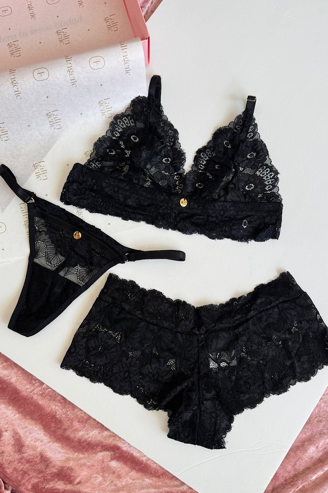 TRIO MIA CACHETERO + HILO