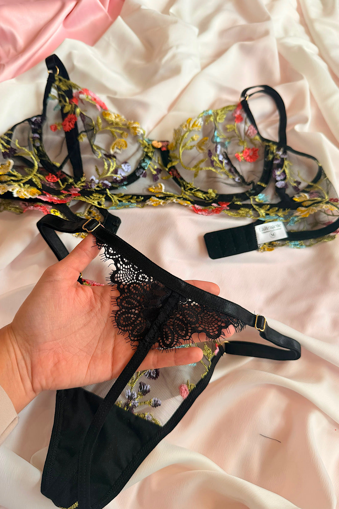 CONJUNTO GEMA ENCAJE NEGRO